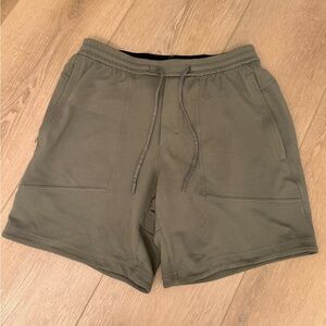 Lululemon Relaxed-Fit Training Short 8"